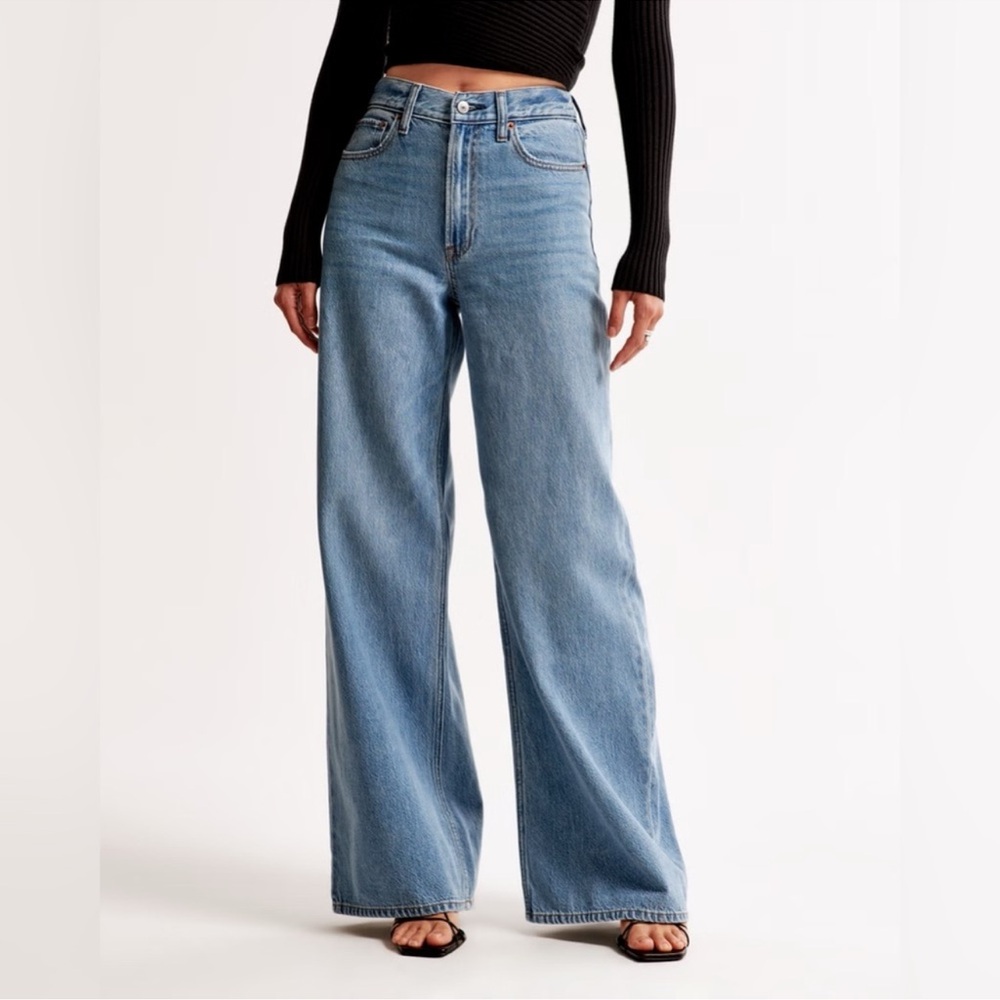 Abercrombie The Wide Leg High Rise LONG Washed Unworn
